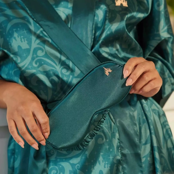 Disney Parks Fantasyland Castle Set Ensemble NWT - Picture 8 of 13